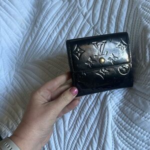 Authentic Louis Vuitton Vernis Wallet